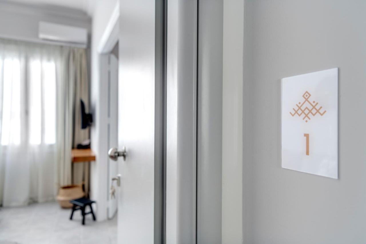 Nomadic Cozy Rooms Ermoupoli Esterno foto