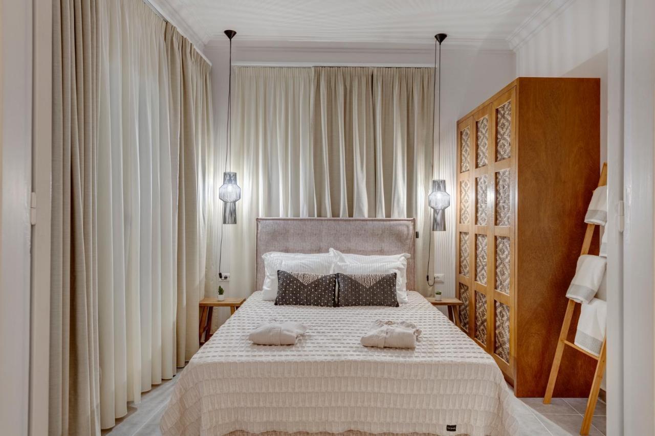 Nomadic Cozy Rooms Ermoupoli Esterno foto
