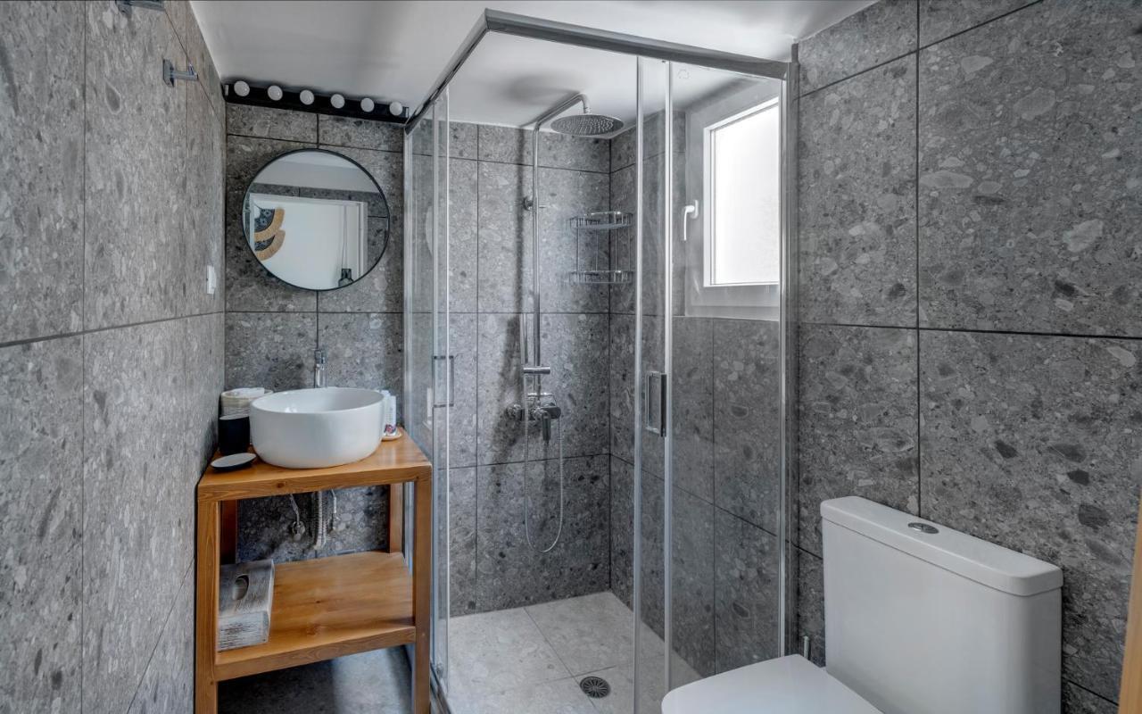 Nomadic Cozy Rooms Ermoupoli Esterno foto